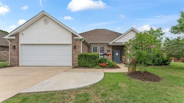 1207 SW Willow Bend Avenue, Bentonville, AR 72713