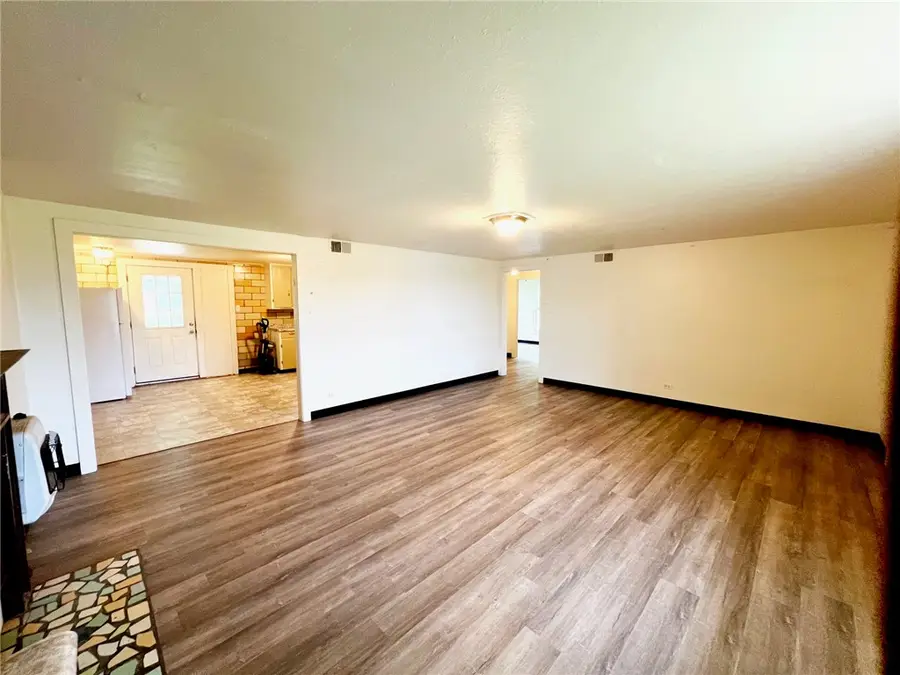724 E South Avenue, Harrison, AR 72601 - #3