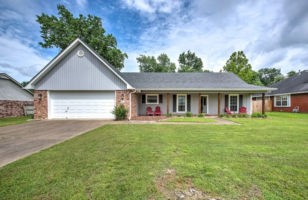 1305 N Cardinal Drive, Rogers, AR 72756 - #1