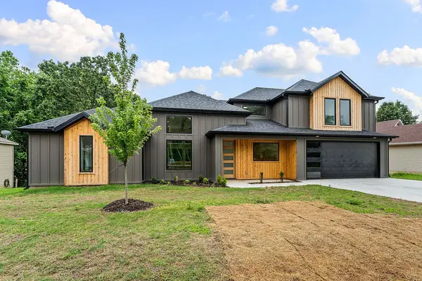 7 Grampian Drive, Bella Vista, AR 72715
