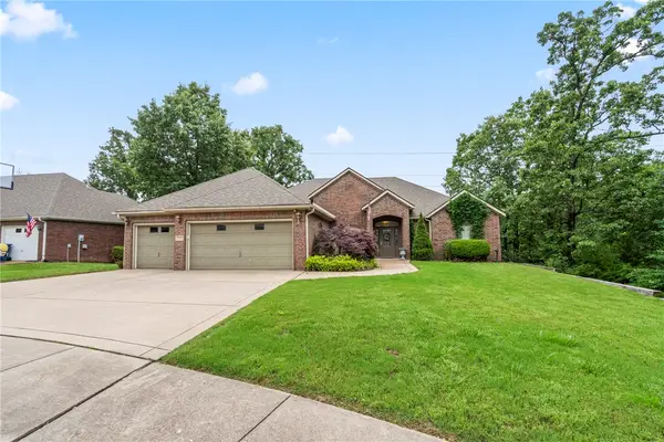 2908 Cortney Circle, Siloam Springs, AR 72761