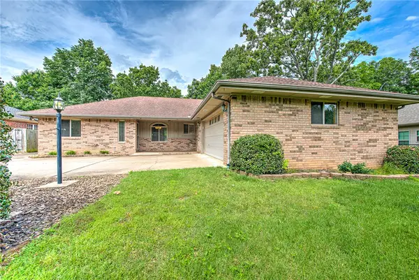7 Shanklin Drive, Bella Vista, AR 72715