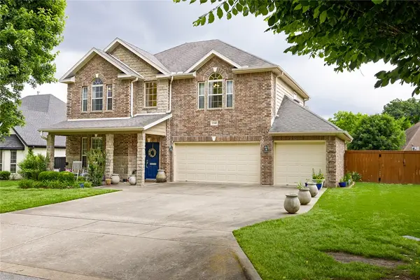 1540 Coopers Cove Cove, Fayetteville, AR 72701