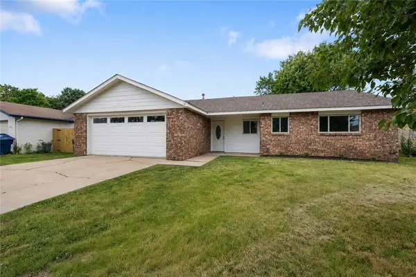 1306 Rolling Oaks Drive, Rogers, AR 72756