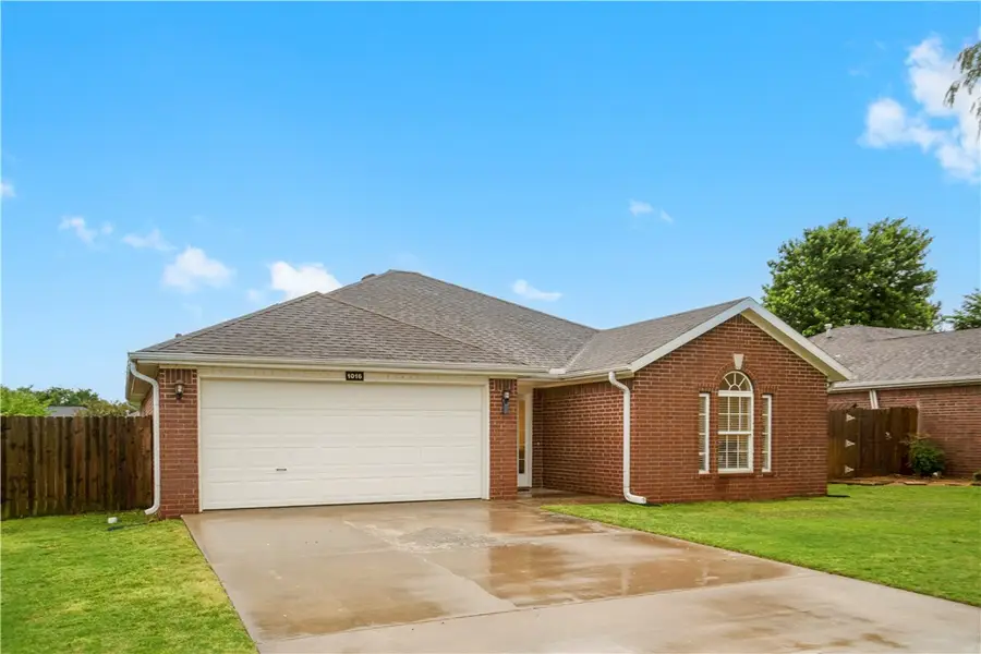 1016 Applewood Circle, Centerton, AR 72719 - #3