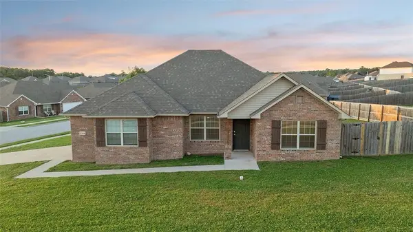 2104 Misti Woods Street, Gentry, AR 72734