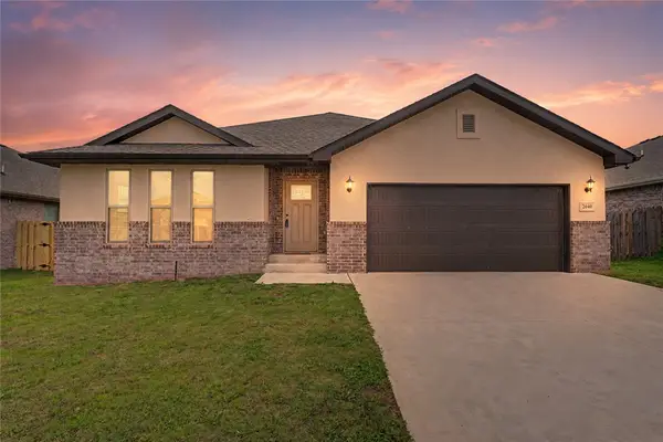 2040 Periwinkle Place, Centerton, AR 72719