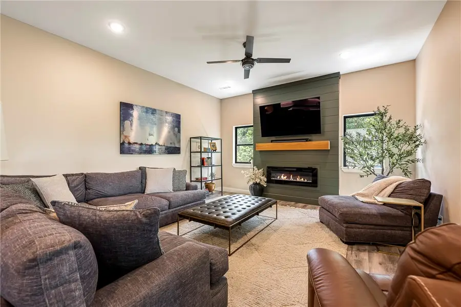 37 Shropshire Drive, Bella Vista, AR 72714 - #3