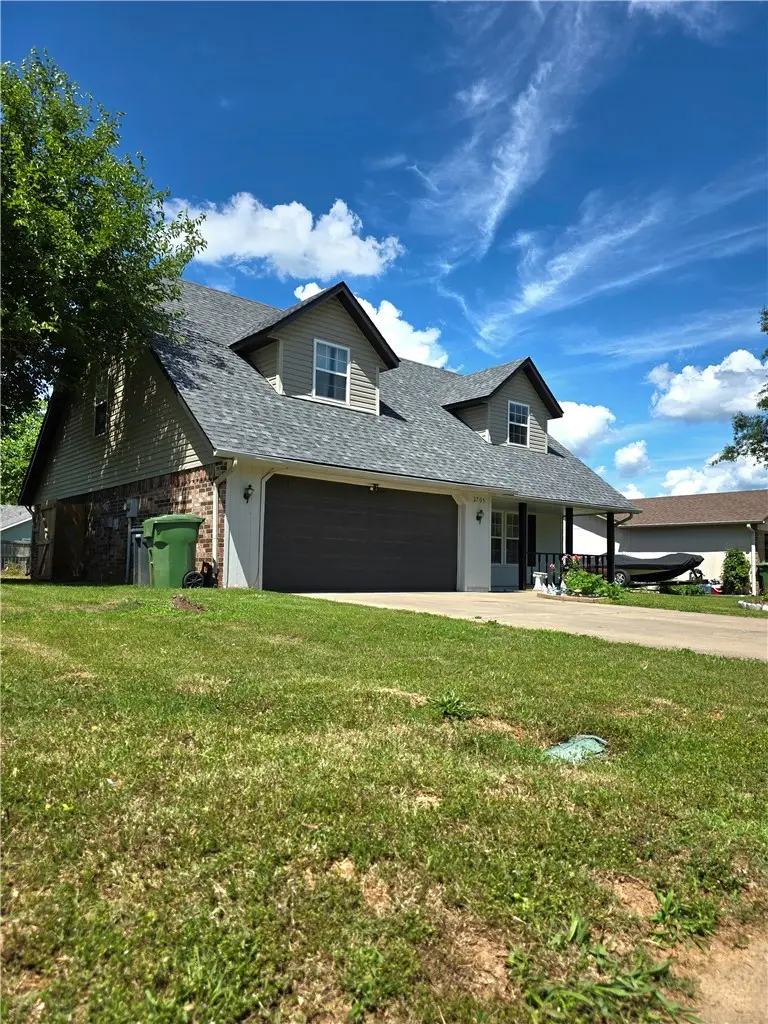 2705 W Sunset Drive, Rogers, AR 72756 - #2