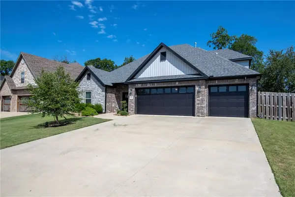 4304 SW Plumley Avenue, Bentonville, AR 72713
