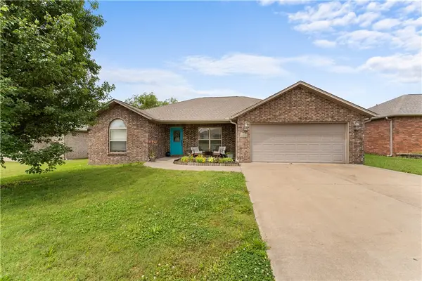 1908 Messick Court, Siloam Springs, AR 72761