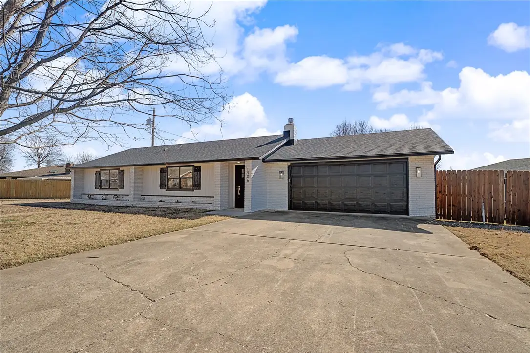 1906 SE Taylor Street, Bentonville, AR 72712 - #1