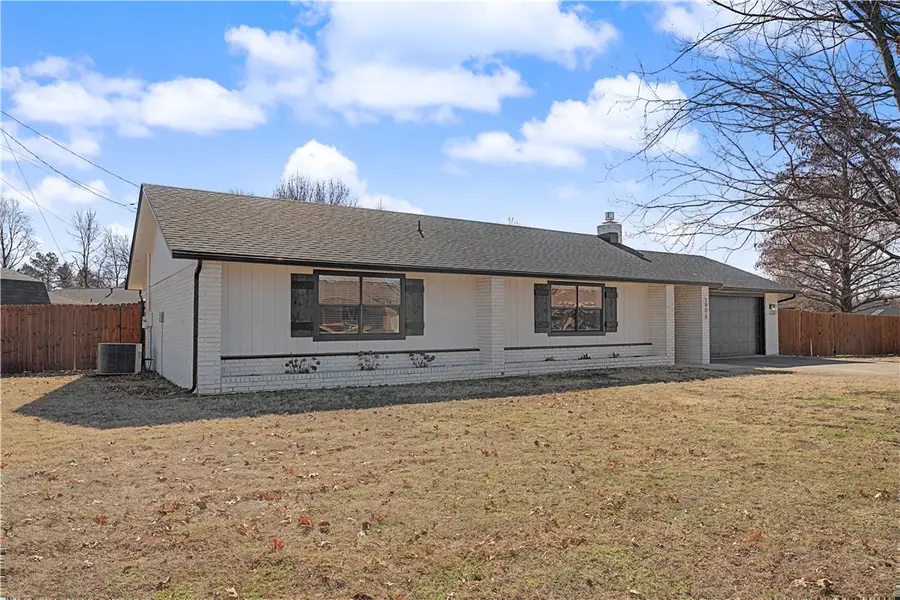 1906 SE Taylor Street, Bentonville, AR 72712 - #3