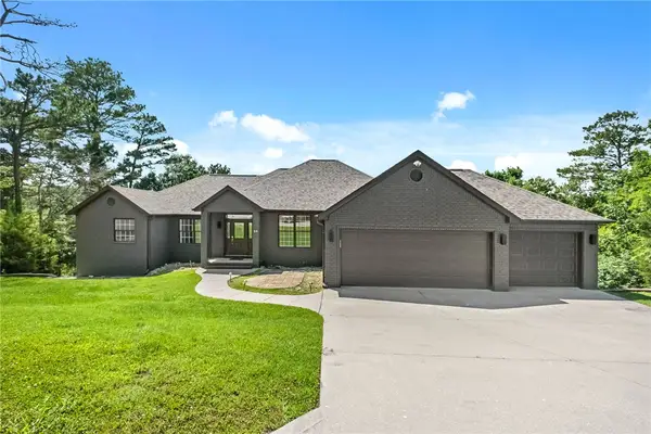 24 Acapulco Drive, Rogers, AR 72756