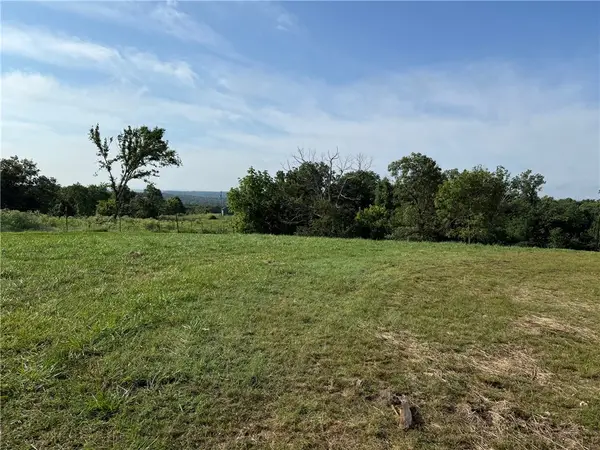 15117 Phelps Road, Siloam Springs, AR 72761