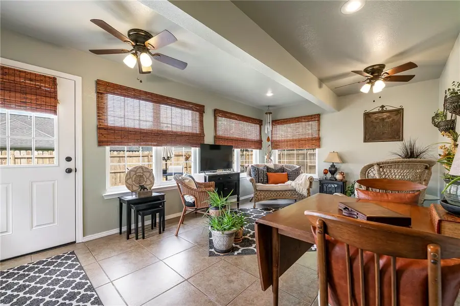955 Todd Circle, Pea Ridge, AR 72751 - #2