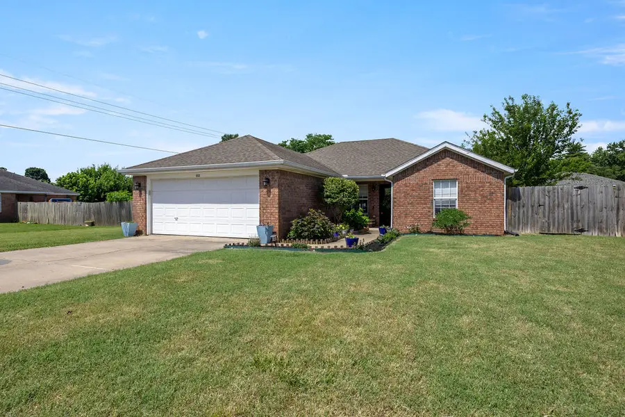 112 Green Acres Street, Lowell, AR 72745 - #2