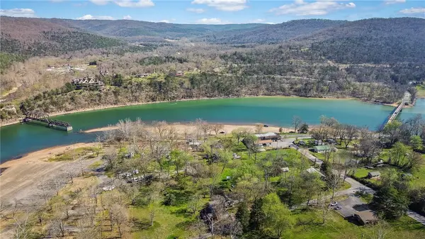 201 Palisade Drive, Eureka Springs, AR 72631