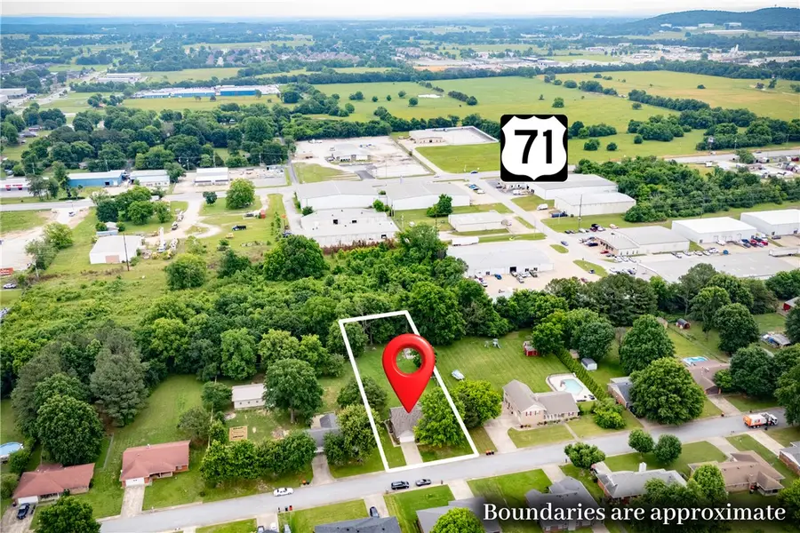 5765 Walden Street, Lowell, AR 72745 - #3