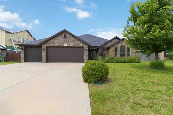 1900 SW Birch Street, Bentonville, AR 72713
