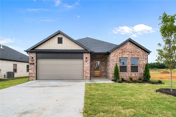 1305 NW 15th Street, Highfill, AR 72734