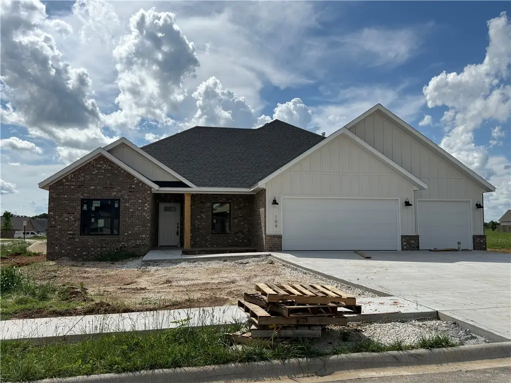 109 N Bloodhound Avenue, Farmington, AR 72730 - #1