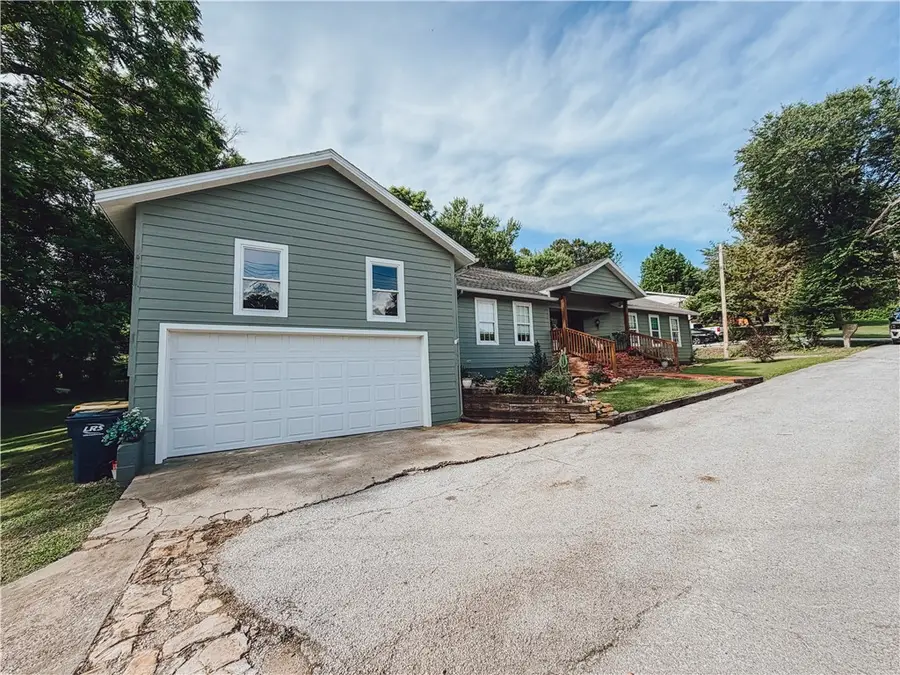 823 W Alma, Harrison, AR 72601 - #3