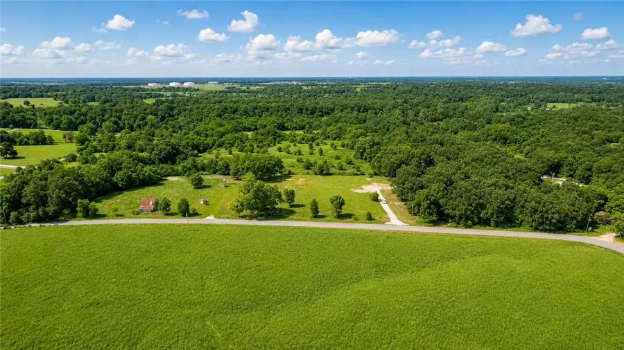 511 NW Cowan Avenue, Gentry, AR 72734 - #2