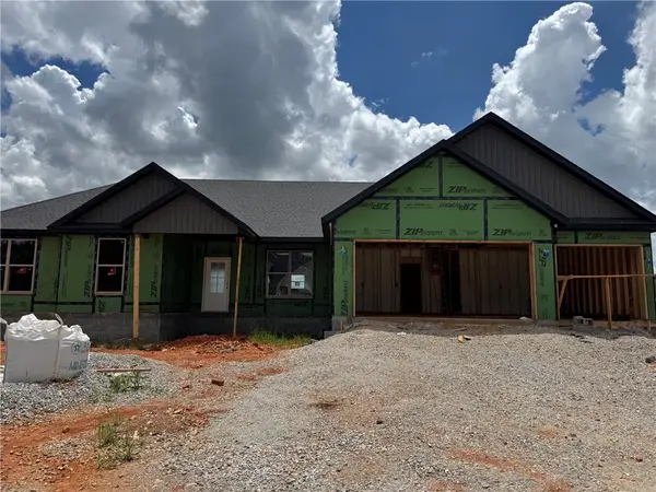 7633 Teton Trail Avenue, Springdale, AR 72762