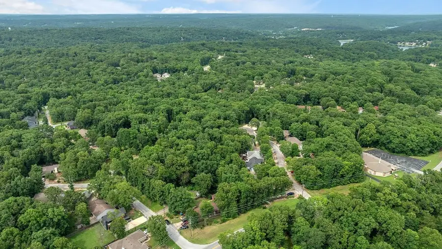 2 Dulverton Drive, Bella Vista, AR 72715 - #2