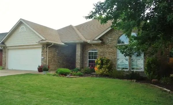 1210 Quail Terrace, Rogers, AR 72756