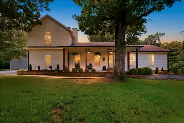 14842 Elkhorn Springs Road, Fayetteville, AR 72704