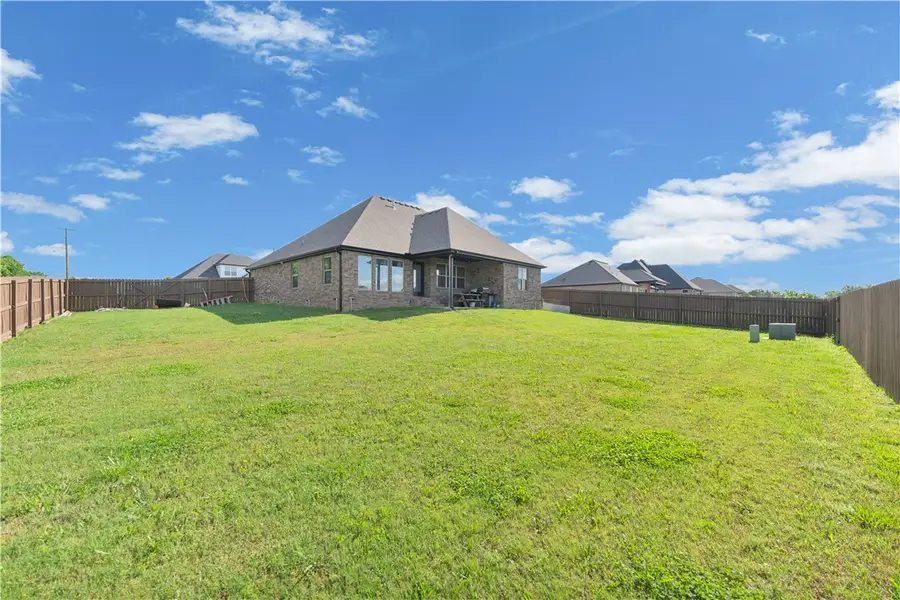 804 W Shane Court, Siloam Springs, AR 72761 - #2