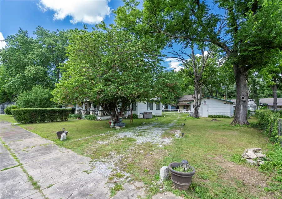 312 W Spring Street, Sulphur Springs, AR 72768 - #3