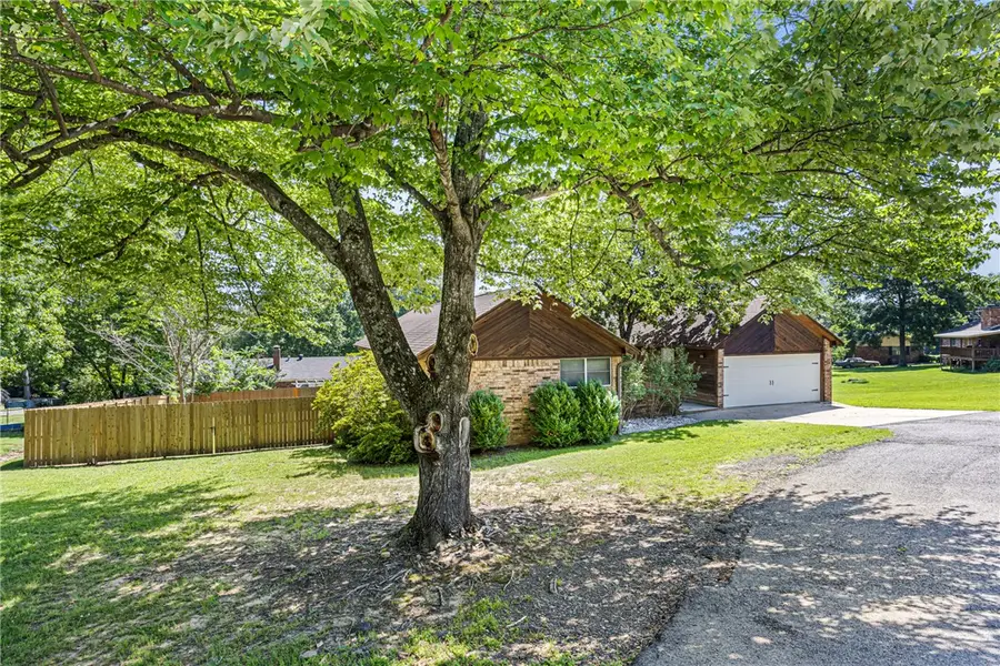 1103 S Inglewood Avenue, Russellville, AR 72801 - #2