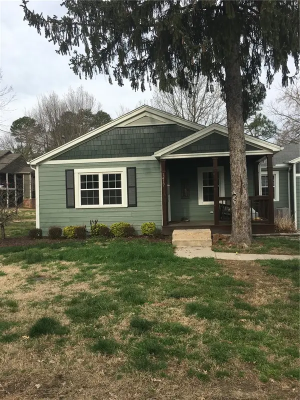 1417 N Addington Avenue, Fayetteville, AR 72703