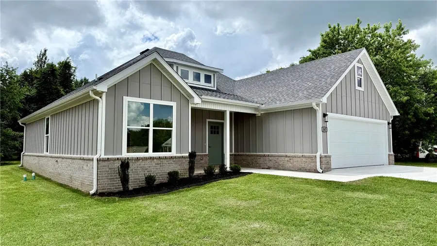 147 County Avenue, Lincoln, AR 72744 - #2