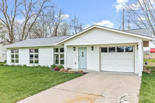 906 SE G Street, Bentonville, AR 72712