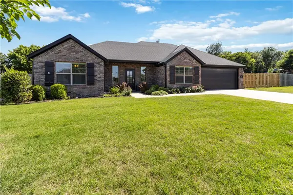 515 Vista Del Valle Street, Farmington, AR 72730
