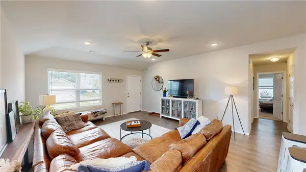 1066 E Sparrow Circle, Fayetteville, AR 72701