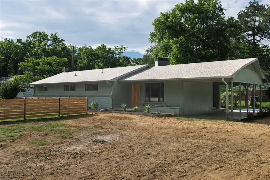 900 E Ash Street, Fayetteville, AR 72703 - #3