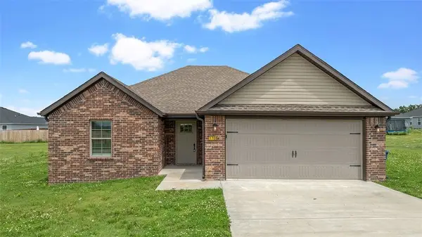1708 Taylor Orchard Road, Gentry, AR 72734
