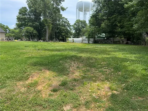 411 N Madison Street, Siloam Springs, AR 72761