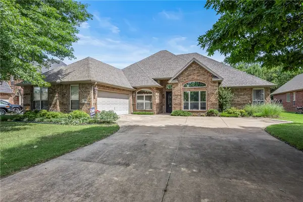 4468 W Lofty Wood Drive, Fayetteville, AR 72704