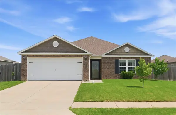 2312 Hickory Wood Avenue, Lowell, AR 72745