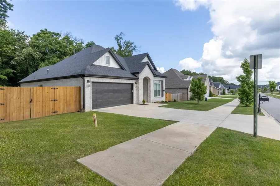 1305 Quincy Avenue, Fayetteville, AR 72704 - #3