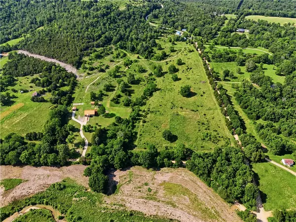 209 Madison 1555, Eureka Springs, AR 72632
