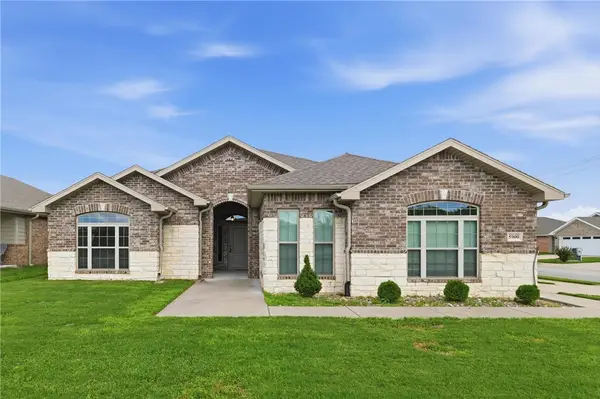 5900 NW Meade Street, Bentonville, AR 72713