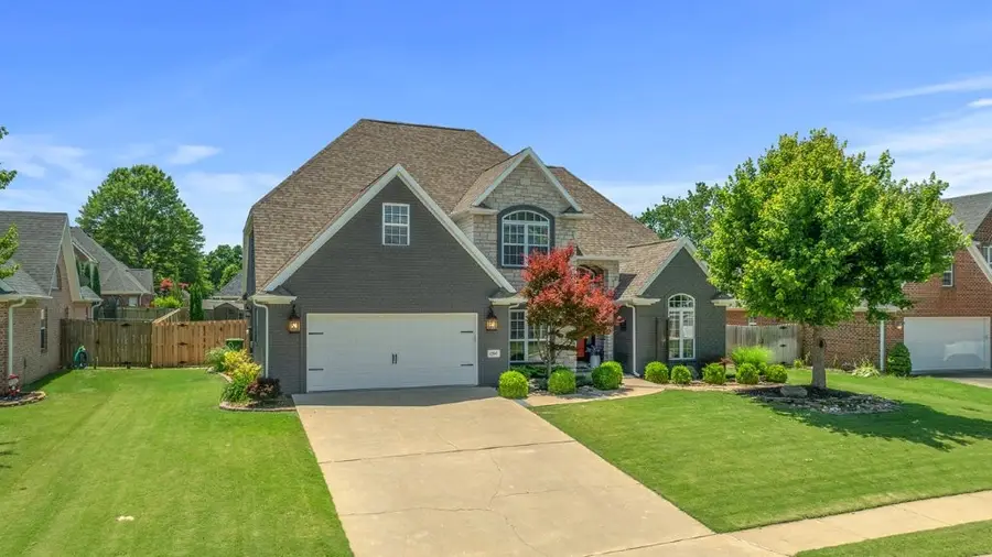 4506 W Creekview Drive, Rogers, AR 72758 - #2