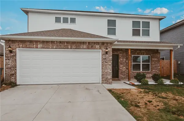 949 E Sparrow Circle, Fayetteville, AR 72701